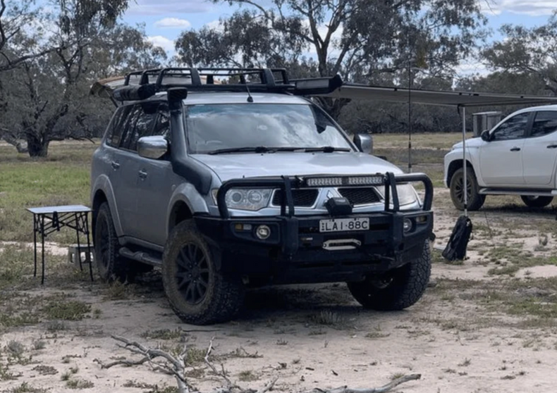 Premium Bull Bar to suit Mitsubishi TRITON MN/Ml-Pathfinder-Challenger 06-14 Bar Cut