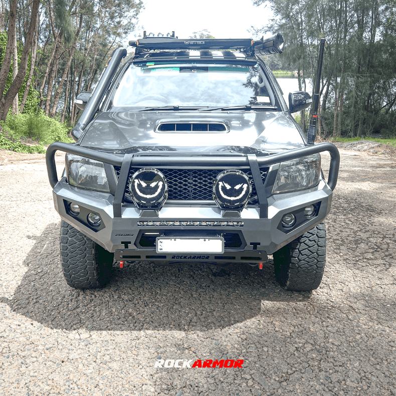 N70 Hilux Touring Pack Suits: N70 Hilux 08/2011 - 08/2015 - Bullbar, Winch, Lights, uhf
