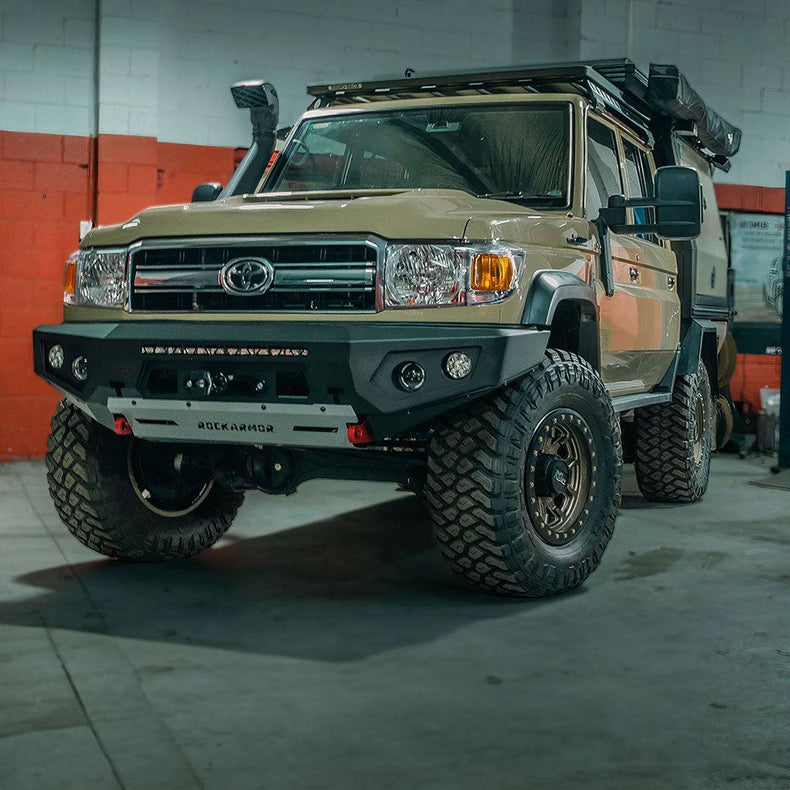 70 Series Touring Pack Suits: 76 / 78 / 79 Series Landcrusier - GT Bumper, Winch, Lights, uhf