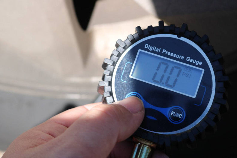 Digital Tyre Gauge & Rapid Deflator